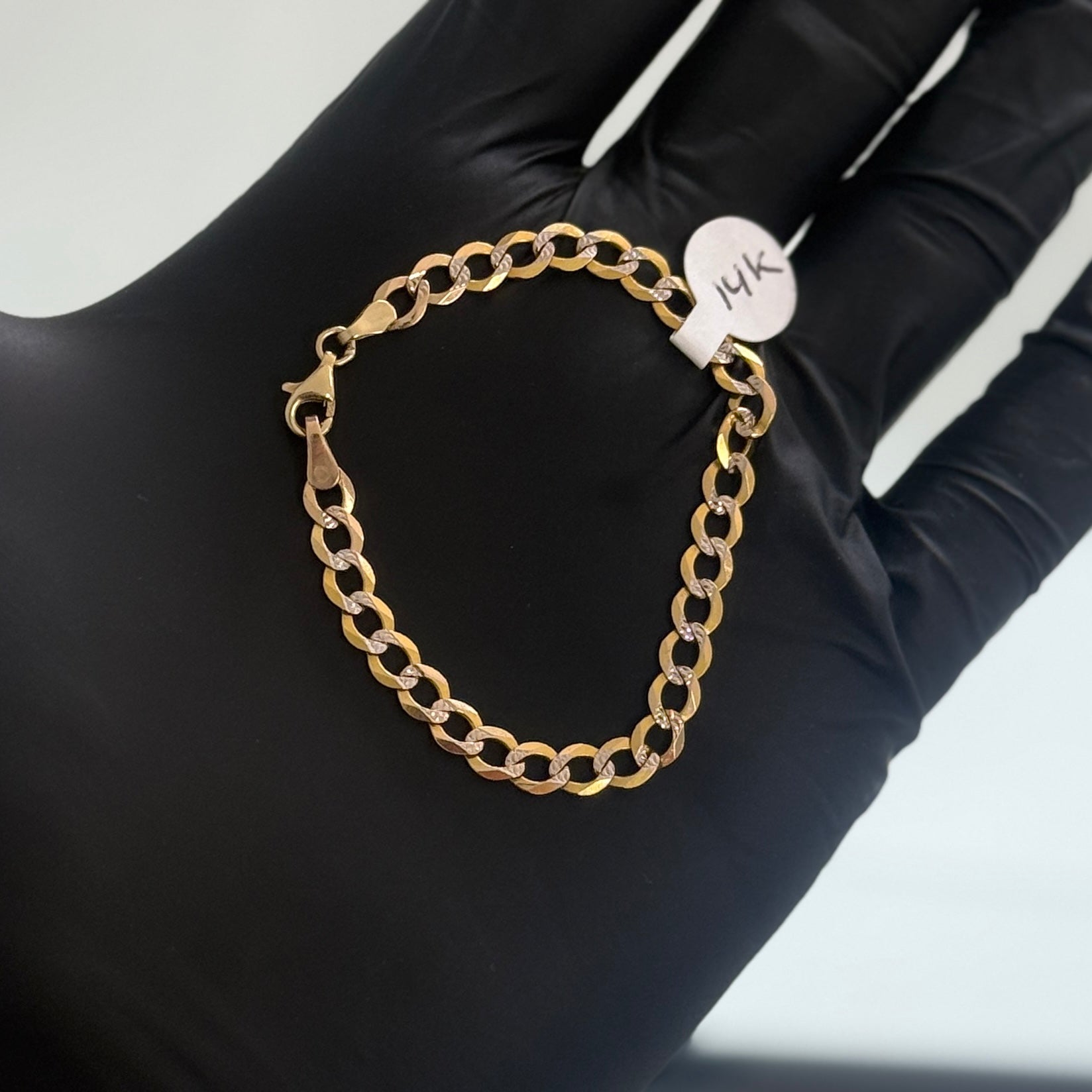 14k Gold Diamond Cut  Ladies Bracelet