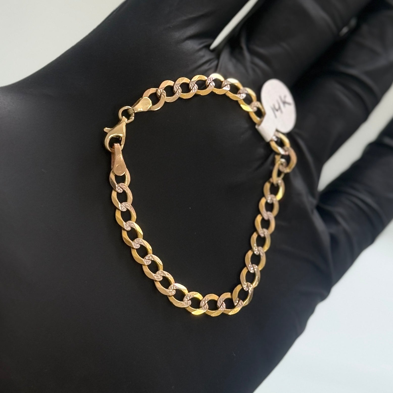 14k Gold Diamond Cut  Ladies Bracelet